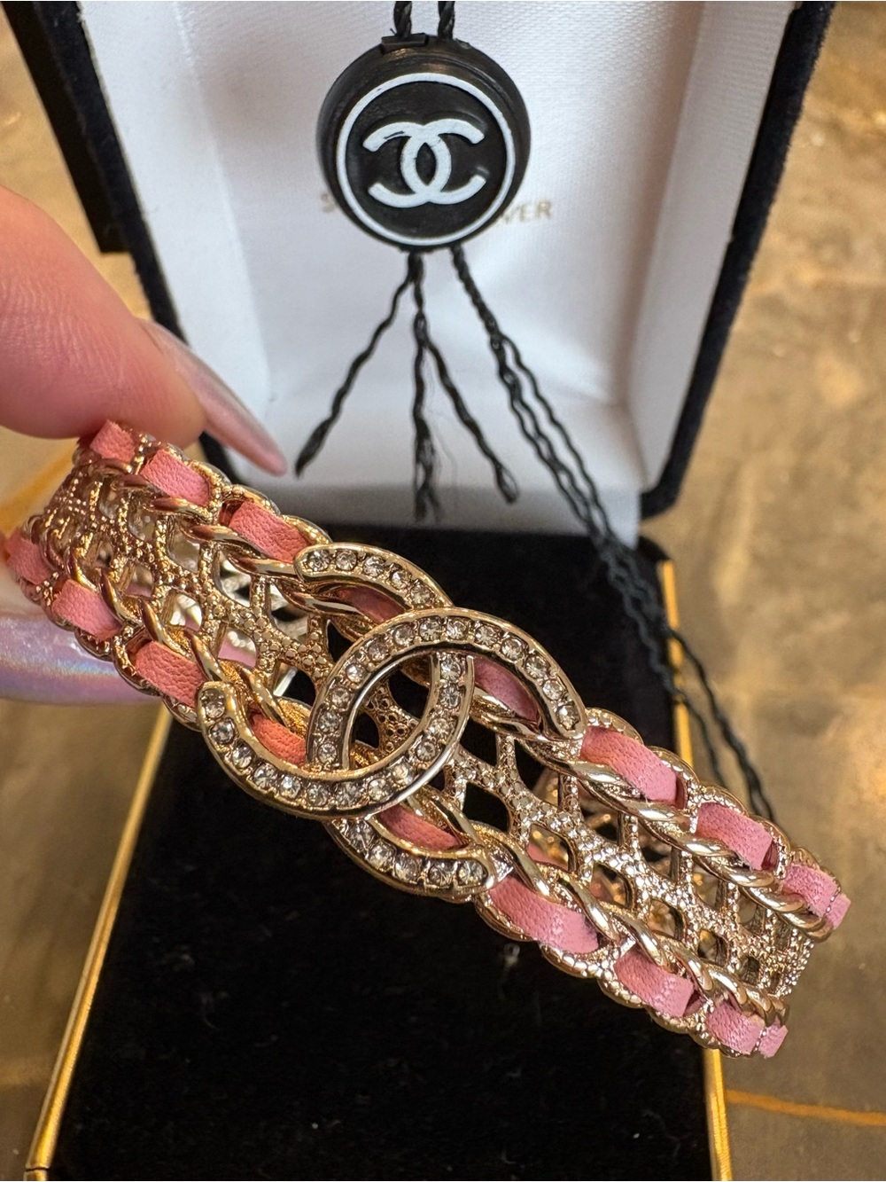 CHANEL Pink Leather Gold Crystal Double-C Chain Cuff Bracelet Nice ! - Picture 4 of 8